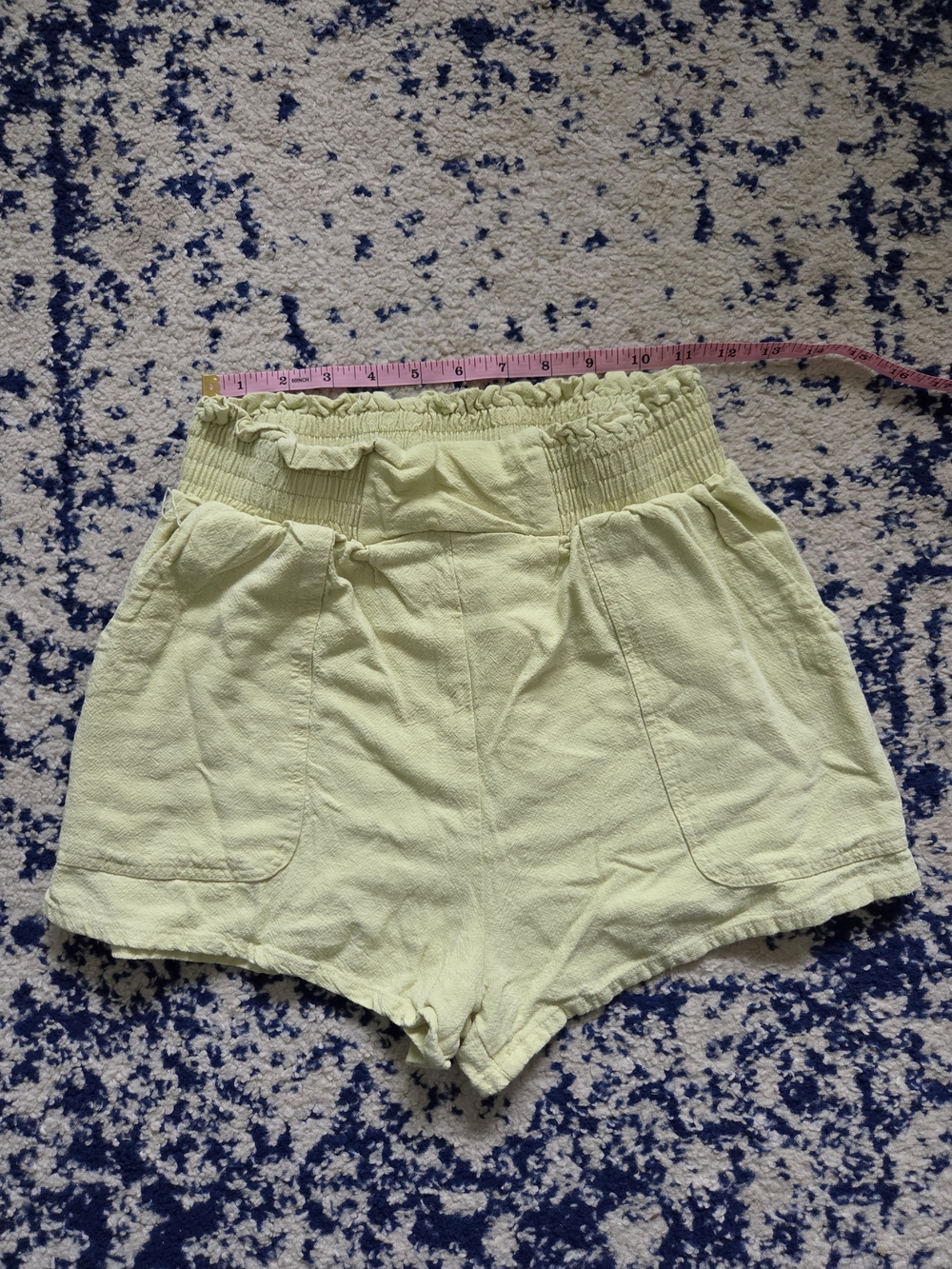 High-Waisted Light Green Women’s Elastic Waist Shorts